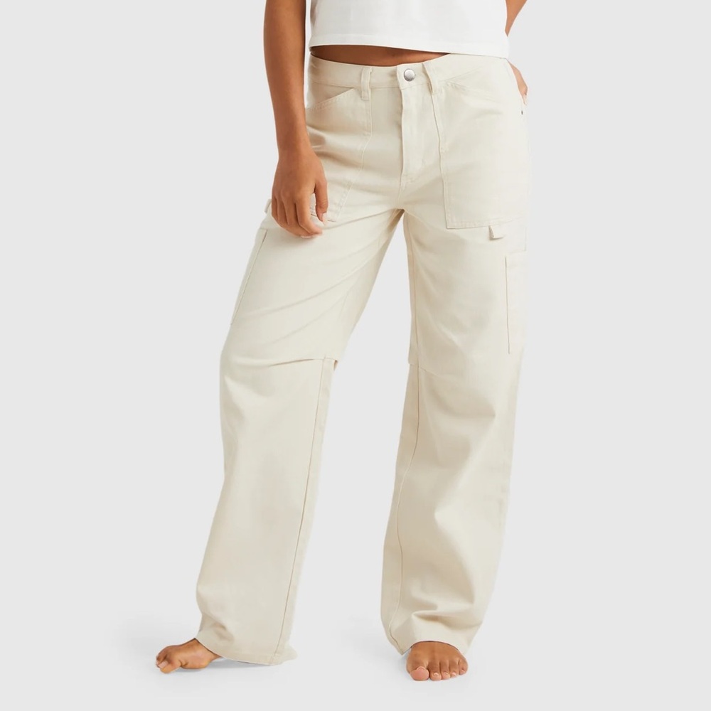 Billabong Women's Straight Leg Cargo Pants in Cream